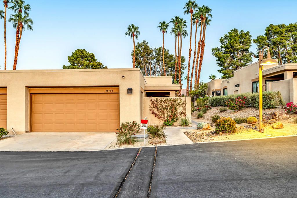 Photo of 48594 Oakwood Way, Palm Desert, CA 92260 (MLS # 219135463DA)