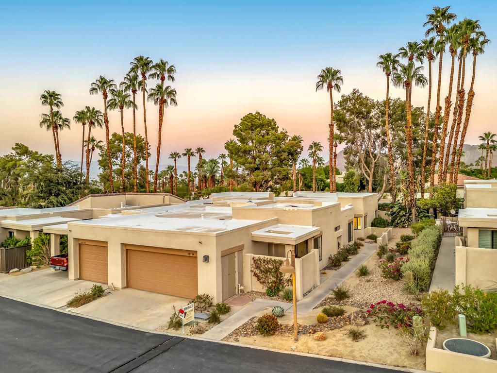 Photo of 48594 Oakwood Way, Palm Desert, CA 92260 (MLS # 219135463DA)