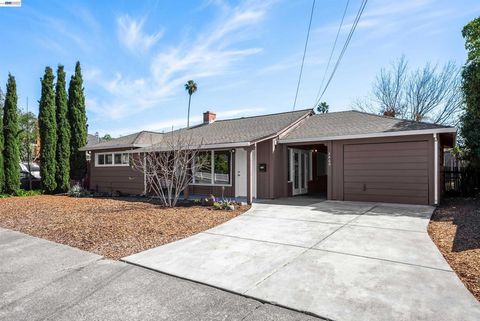 Photo of 3460 Mayette Ave Ave, Santa Rosa, CA 95405 (MLS # 41126994)