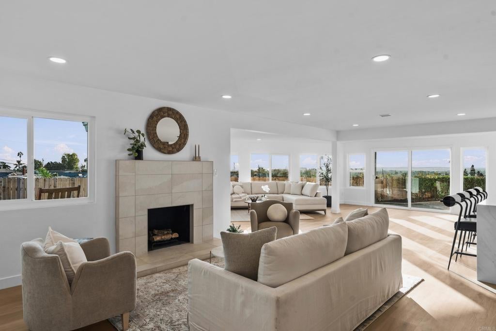 942 Monterey Court