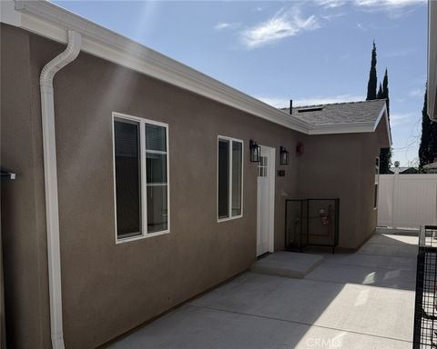 Photo of 14018 Hubbard Street, Sylmar, CA 91342 (MLS # SR26042056)