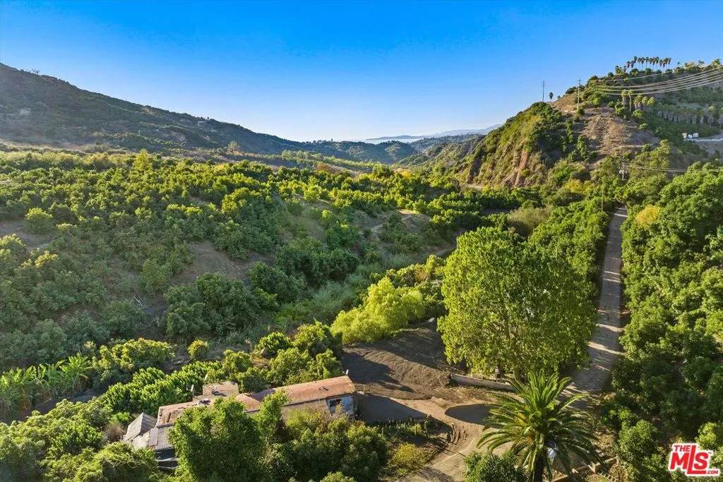 Ventura, California 93001, United States, 3 Bedrooms Bedrooms, ,2 BathroomsBathrooms,Residential,Active,183134