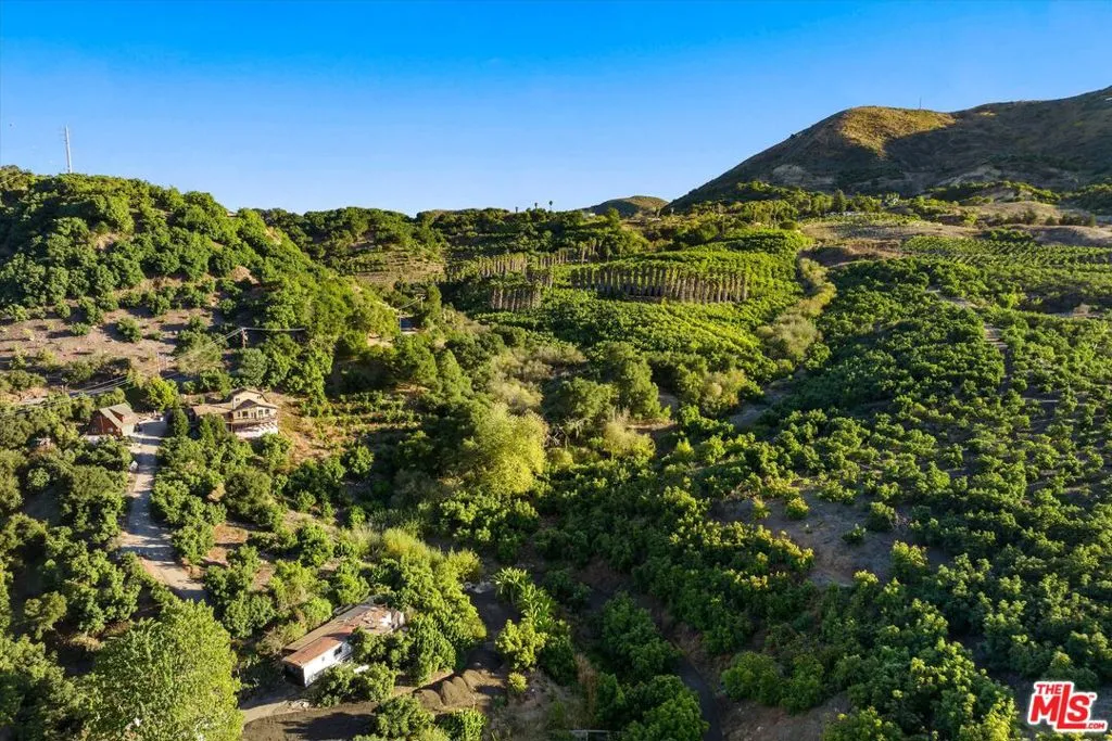 Ventura, California 93001, United States, 3 Bedrooms Bedrooms, ,2 BathroomsBathrooms,Residential,Active,183134