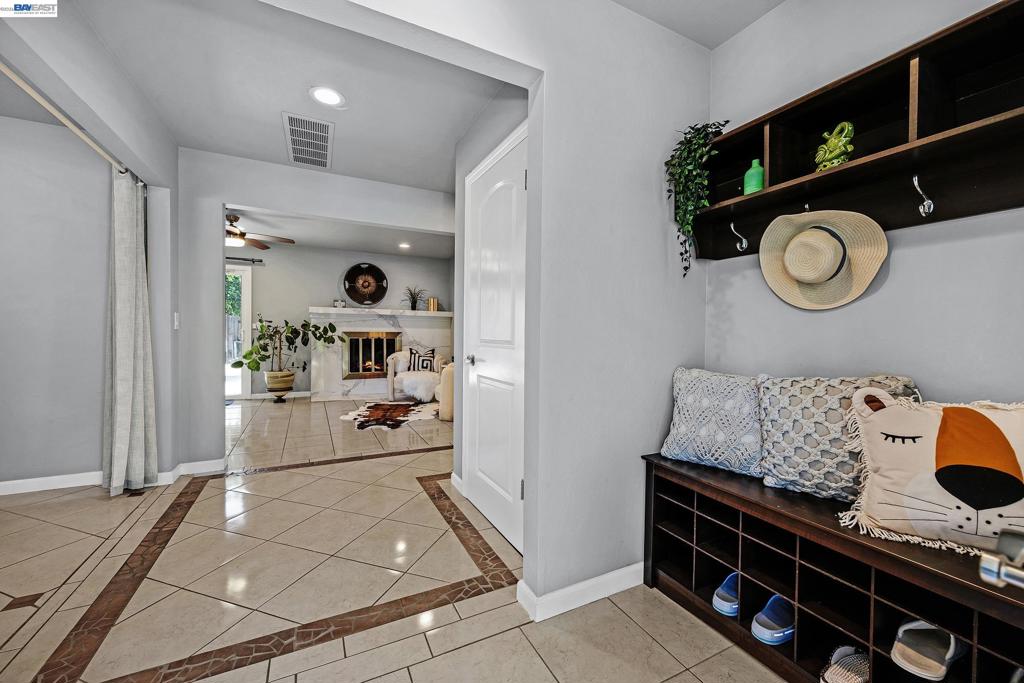 1742 Mendocino Dr