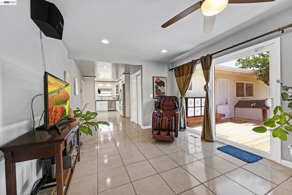1742 Mendocino Dr