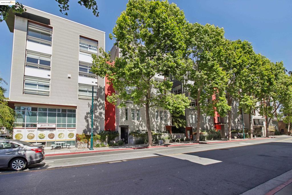 Enjoy luxury living in the heart of Emeryville! Beautiful 1 bdrm/1 bath condo in the desirable Glashaus Podium complex. This unit is part of Emeryville's Below Market Rate (BMR) Program. Requirements for 1-3 person households. Max Gross Income Limits: 1 person - $130,800; 2 persons - $149,500; 3 persons - $168,150. First-time buyer (with exception: cannot have owned a home in previous 3 years). Buyer must meet income requirements and other qualifications per the City of Emeryville. Guidelines: https://www.ci.emeryville.ea.us/565/Below-Market-Rate-Ownership-Program. Open concept floorplan. Cherry wood-stained kitchen cabinets, granite countertops, stainless steel appliances, gleaming bamboo floors, spacious dining & living room areas, beautiful full bath, lovely bedroom with large closet. Fabulous tall windows let in tons of natural light. Peaceful location with beautiful green vistas. In-unit laundry, convenient parking, close to freeways, public market, Bay Street shops, cafes. Emery-Go-Round free public transportation.