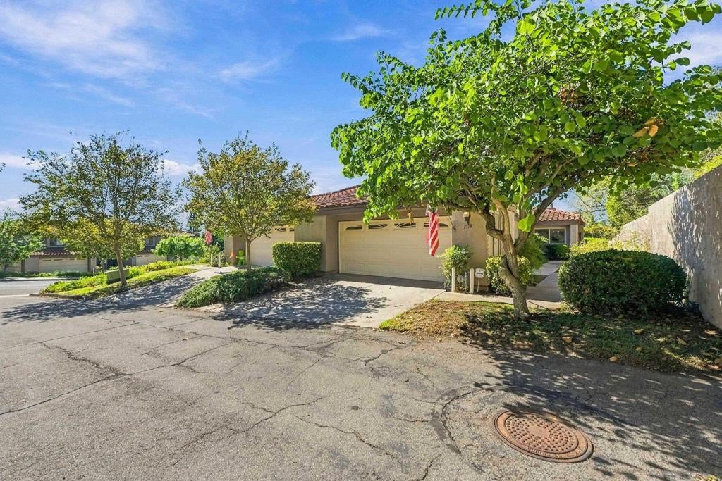1318 Gary Ln