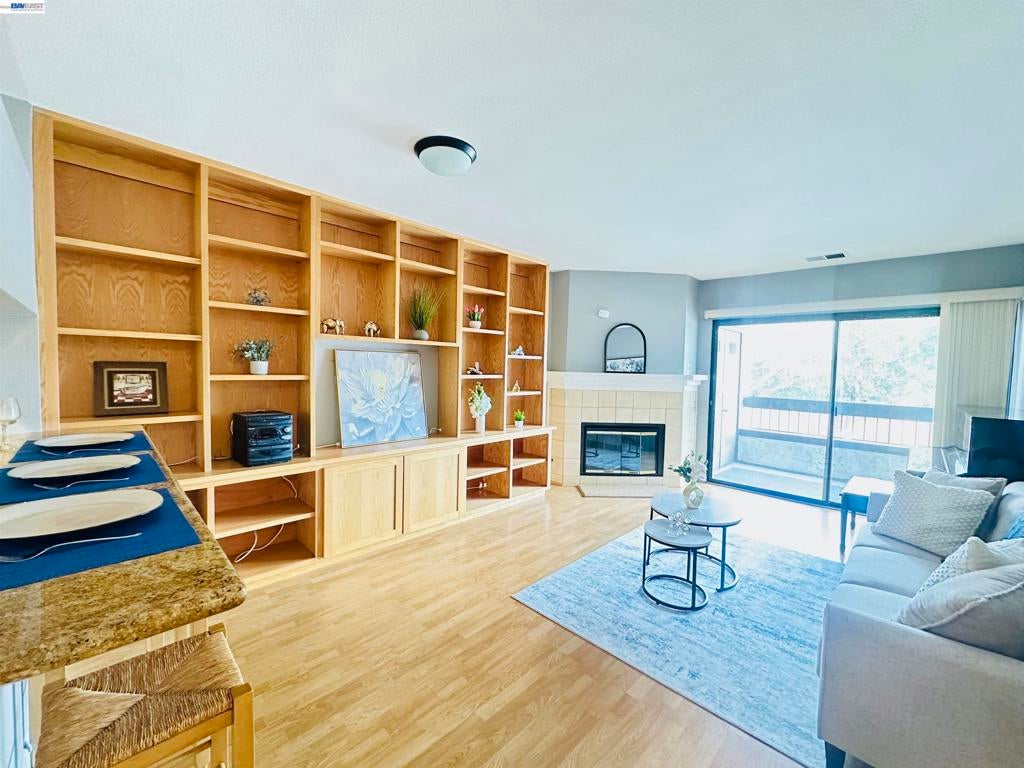 320 N Villa Way Way