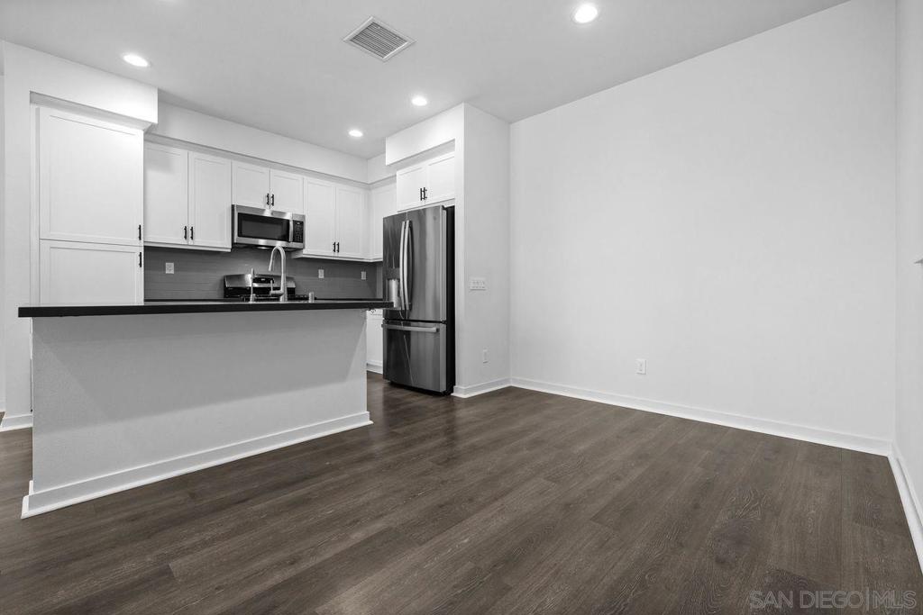 340 Waterbury Ct.