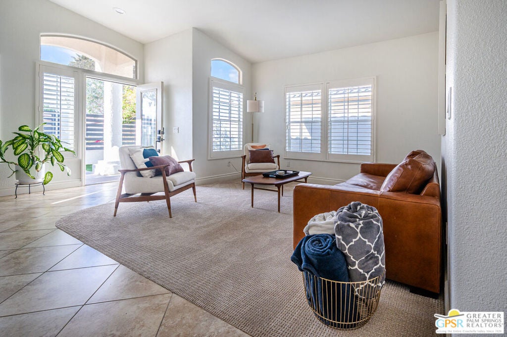 68210 Bella Vista Road