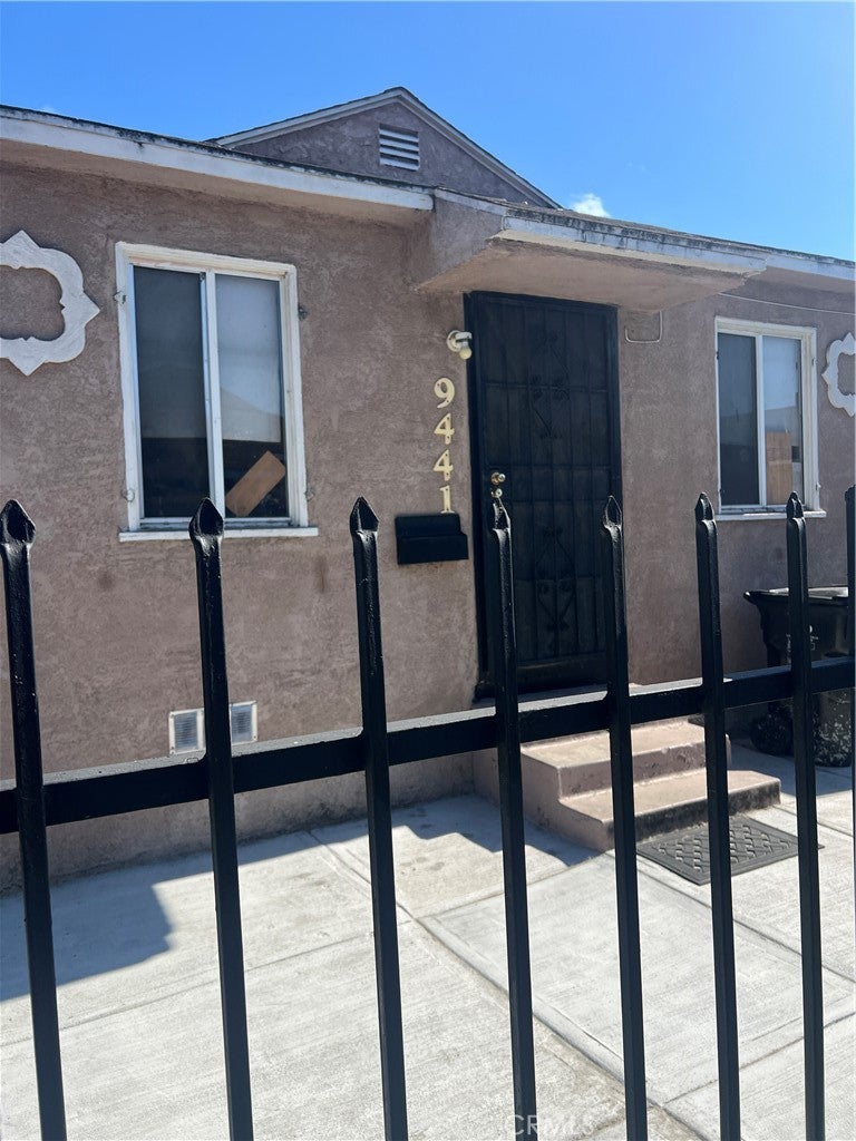 9435 S Western