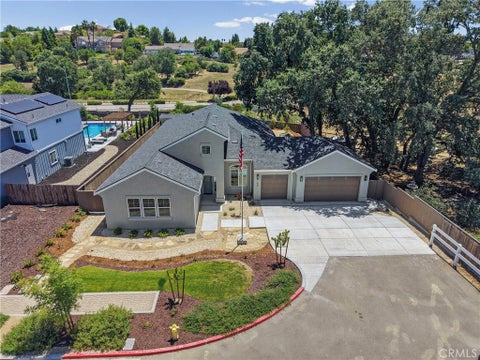 Tiny photo for 1908 Catahoula Court, Paso Robles, CA 93446 (MLS # NS26120933)