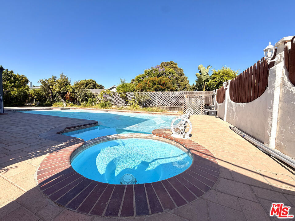 2114 Rhonda Street