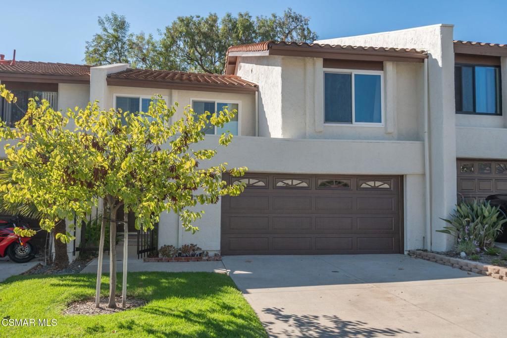 Photo of 809 Shadow Lake Drive, Thousand Oaks, CA 91360 (MLS # 225005145)