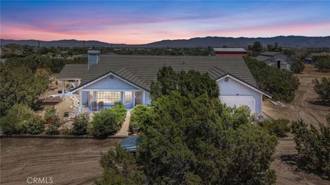 Photo of 8172 Coyote TRL, Hesperia, CA 92344 (MLS # HD26144212)