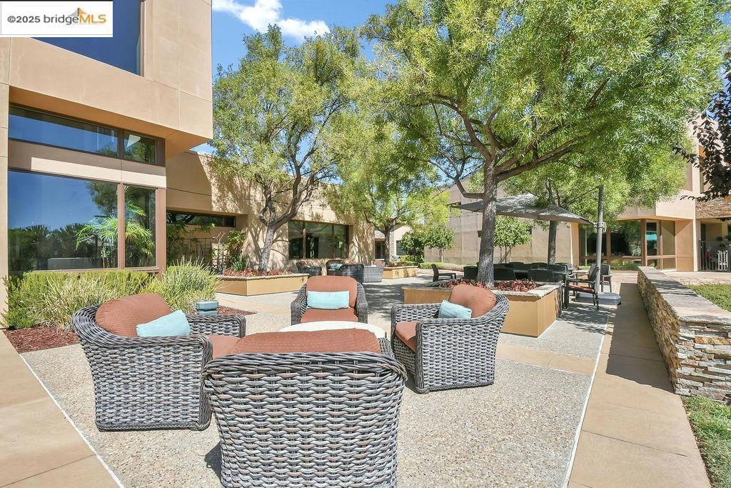 TRIVINE - Residential Lease