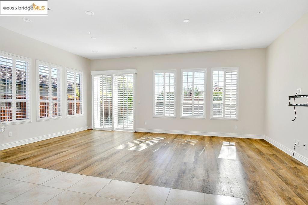 TRIVINE - Residential Lease