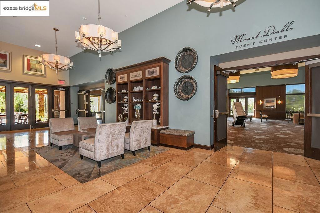 TRIVINE - Residential Lease