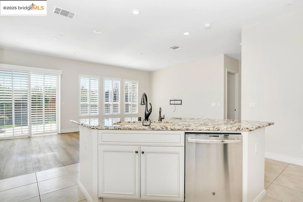 TRIVINE - Residential Lease