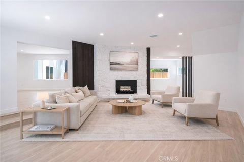 Photo of 1346 N Stanley Avenue #1, Los Angeles, CA 90046 (MLS # SR25250676)