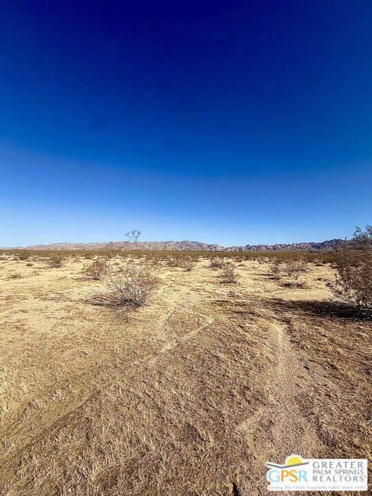 0 2 Mile Road