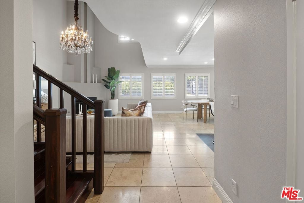 Properties 2 1234 Granville Avenue 4