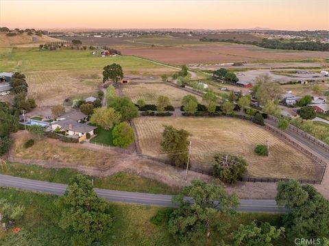 Tiny photo for 4220 N River Rd, Paso Robles, CA 93446 (MLS # NS26077555)