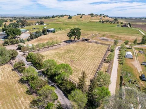 Tiny photo for 4220 N River Rd, Paso Robles, CA 93446 (MLS # NS26077555)