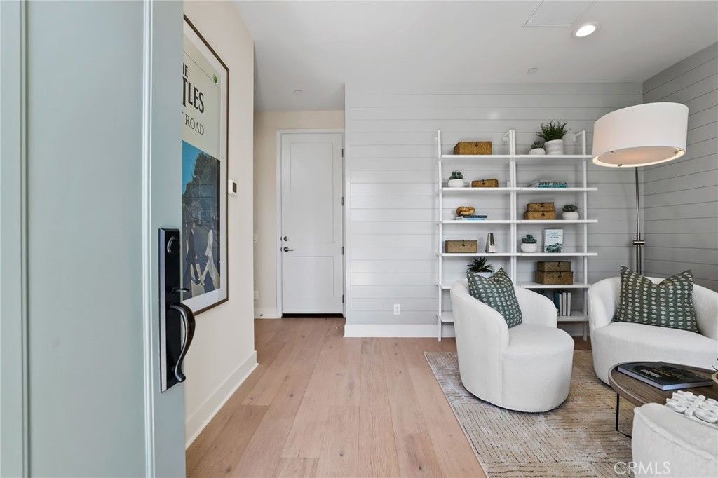 Photo of 19071 Main Street #117, Huntington Beach, CA 92648 (MLS # PW25200014)
