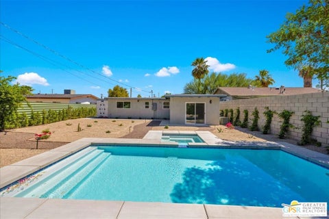 Photo of 1995 Lawrence Street, Palm Springs, CA 92264 (MLS # 26990665PS)
