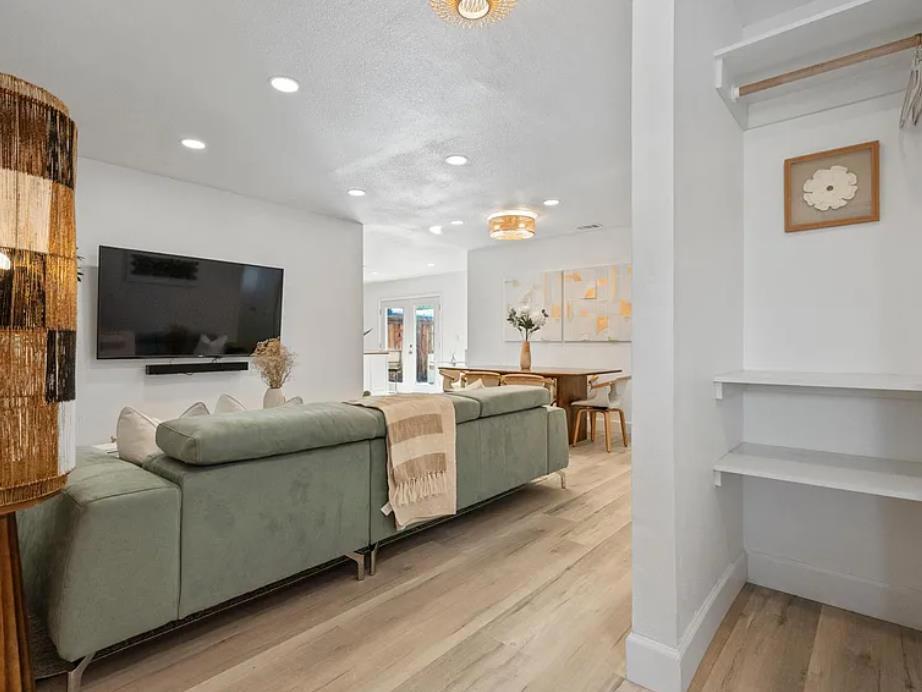 2902 Edenbank Court