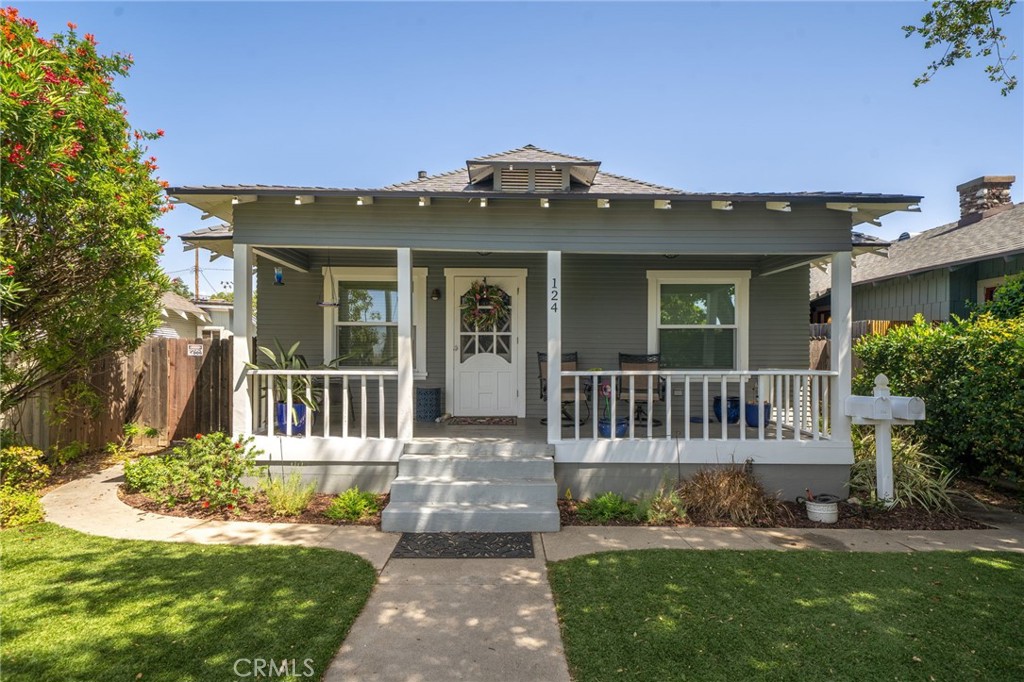 124 N Vista Bonita Avenue