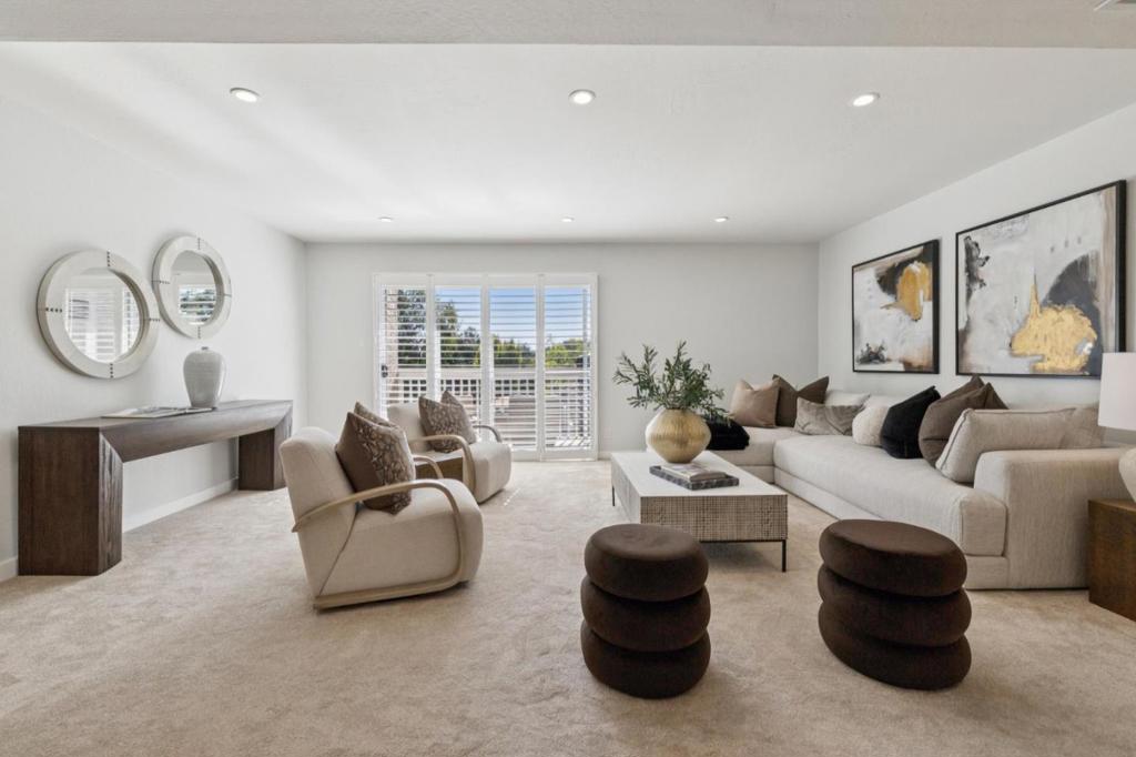 675 Sharon Park 307