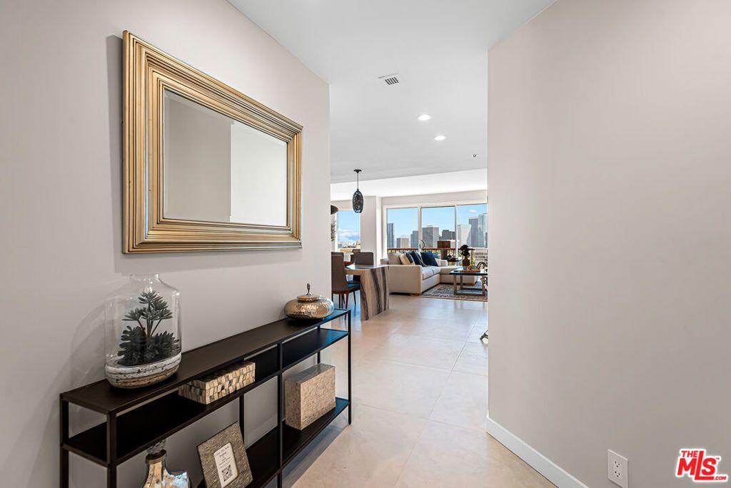 Photo of 10550 Wilshire Boulevard #1204, Los Angeles, CA 90024 (MLS # 25583627)