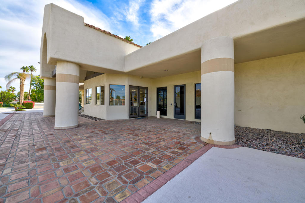 Desert Breezes - Residential