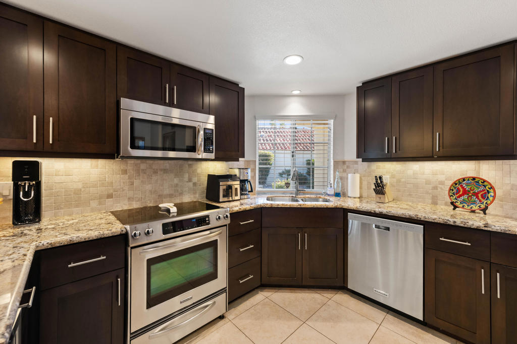 Desert Breezes - Residential