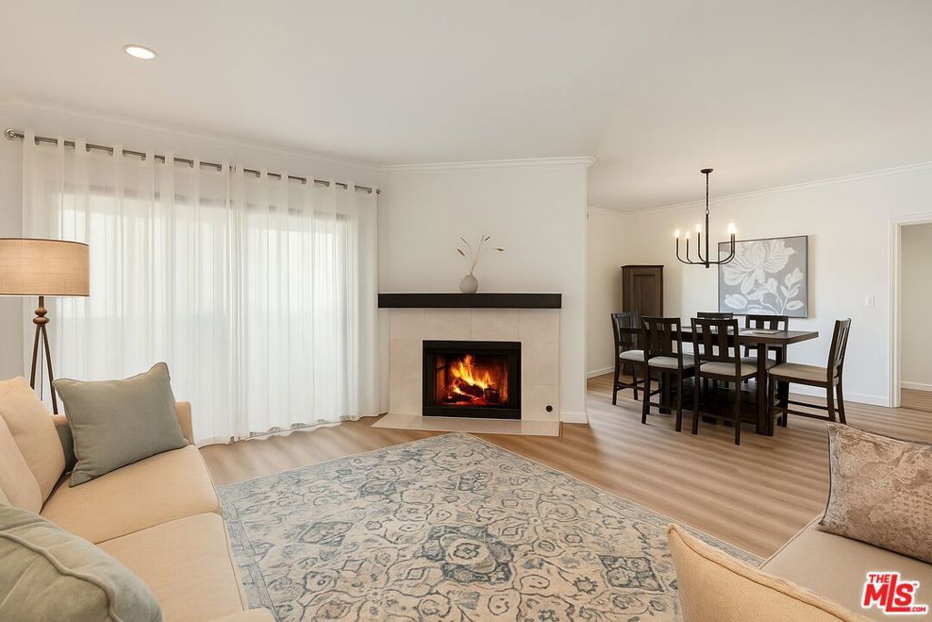 Photo of 828 S Bedford Street #202, Los Angeles, CA 90035 (MLS # 25603753)