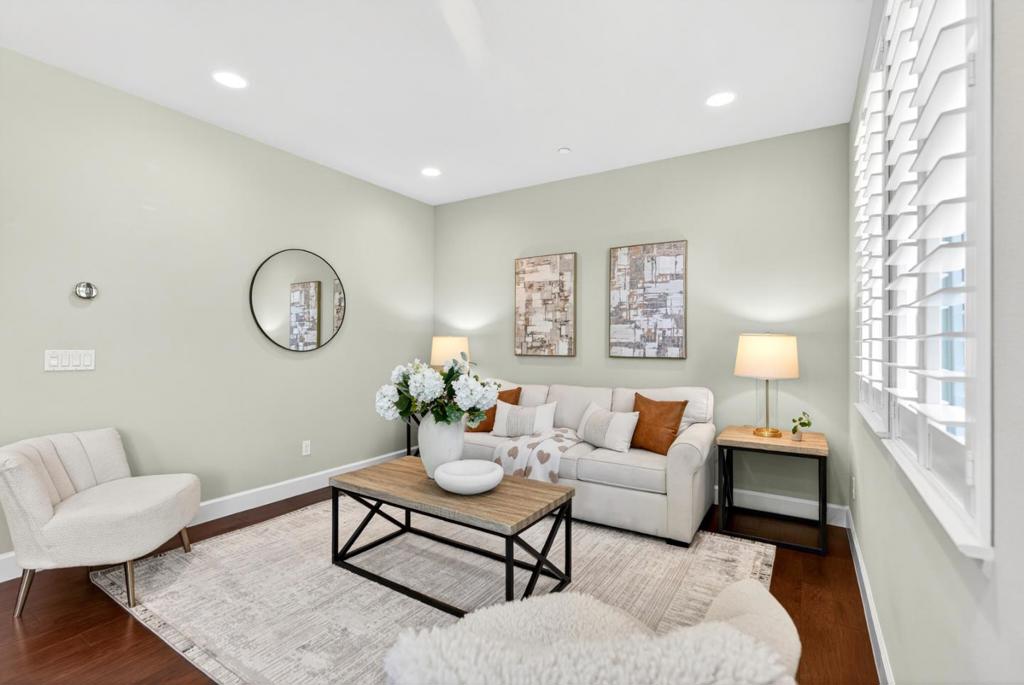 535 Holthouse Terrace