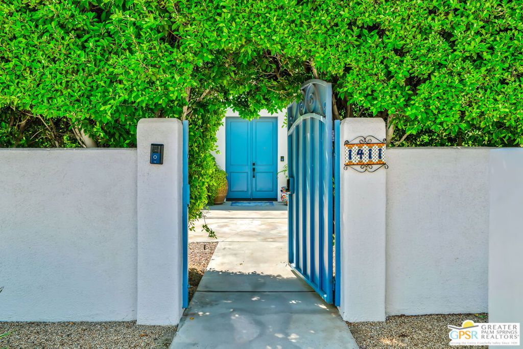 Photo of 1411 E Buena Vista Drive, Palm Springs, CA 92262 (MLS # 25580171PS)