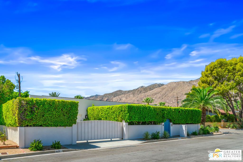 Photo of 1411 E Buena Vista Drive, Palm Springs, CA 92262 (MLS # 25580171PS)