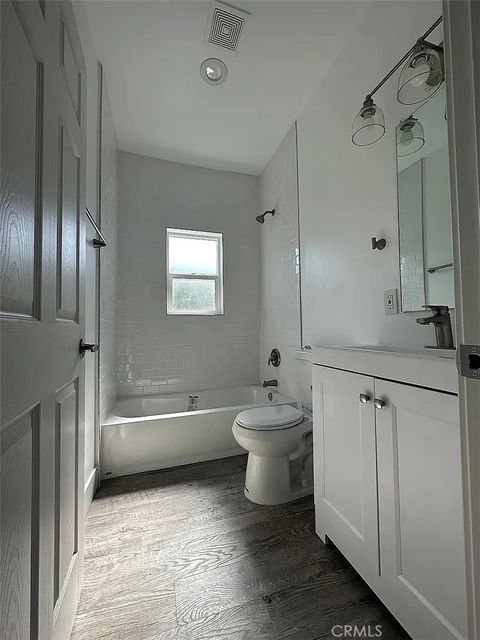 8633 Park 1/2 Bellflower CA 90706