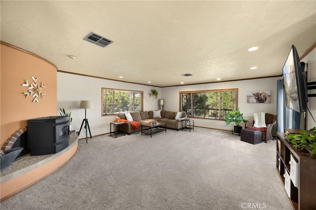 5495 Summit Drive