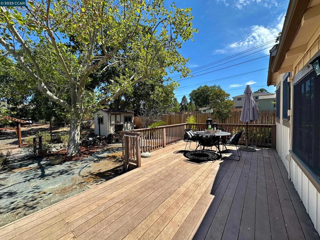S. WALNUT CREEK - Residential