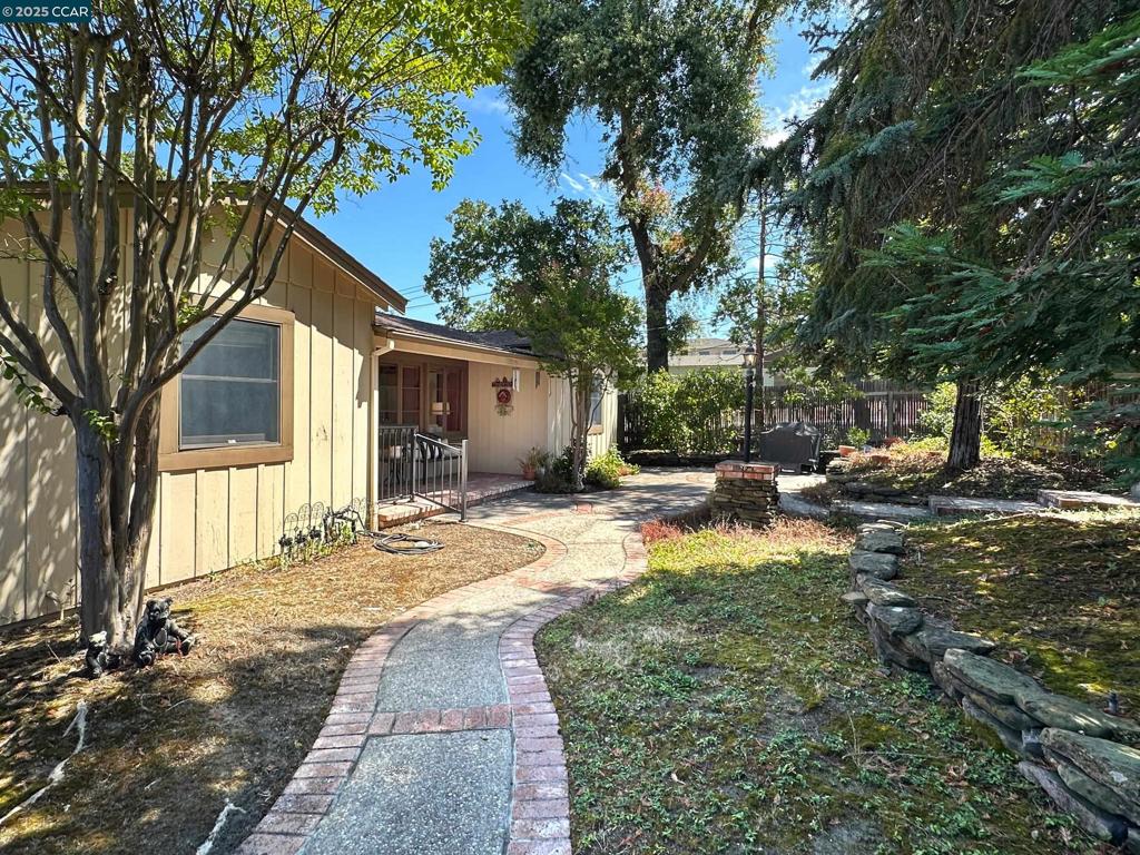 S. WALNUT CREEK - Residential