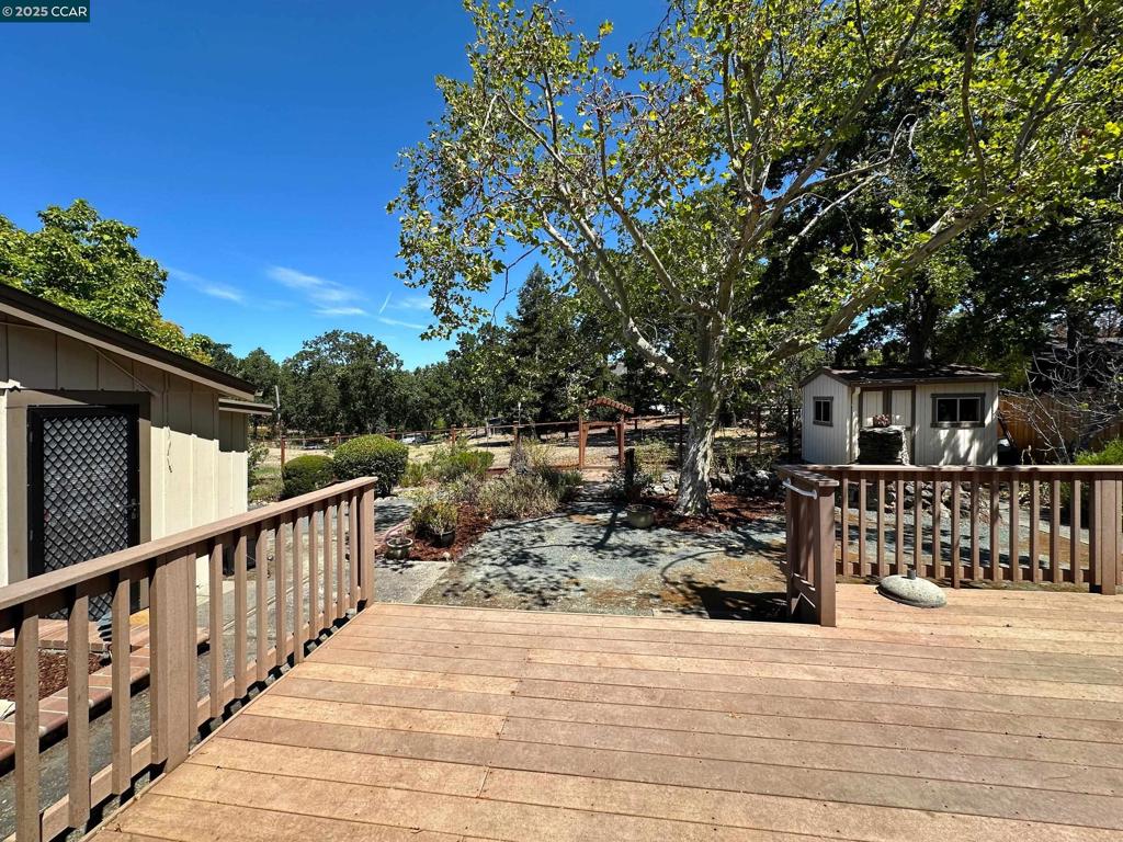 S. WALNUT CREEK - Residential