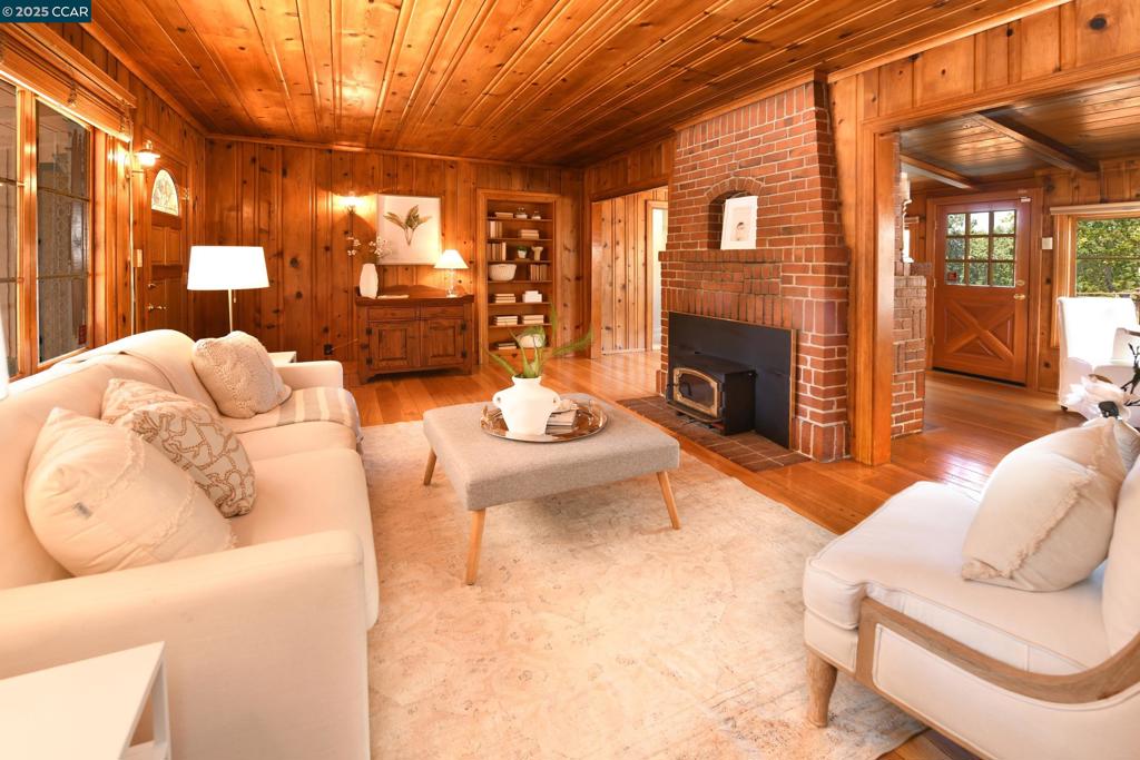 S. WALNUT CREEK - Residential