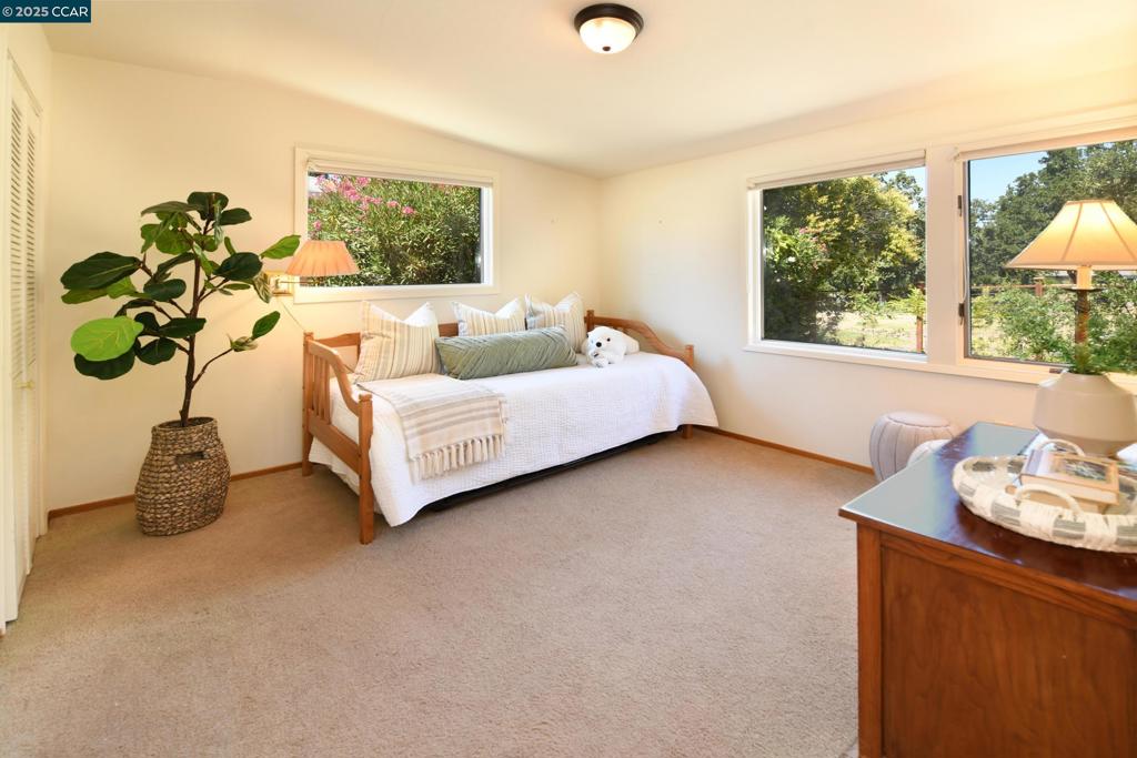 S. WALNUT CREEK - Residential