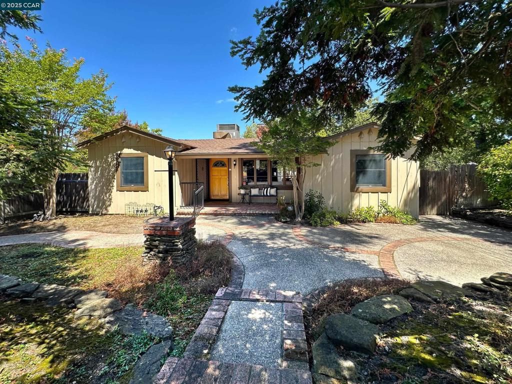 Photo of 2128 San Miguel Dr Dr, Walnut Creek, CA 94596 (MLS # 41115235)