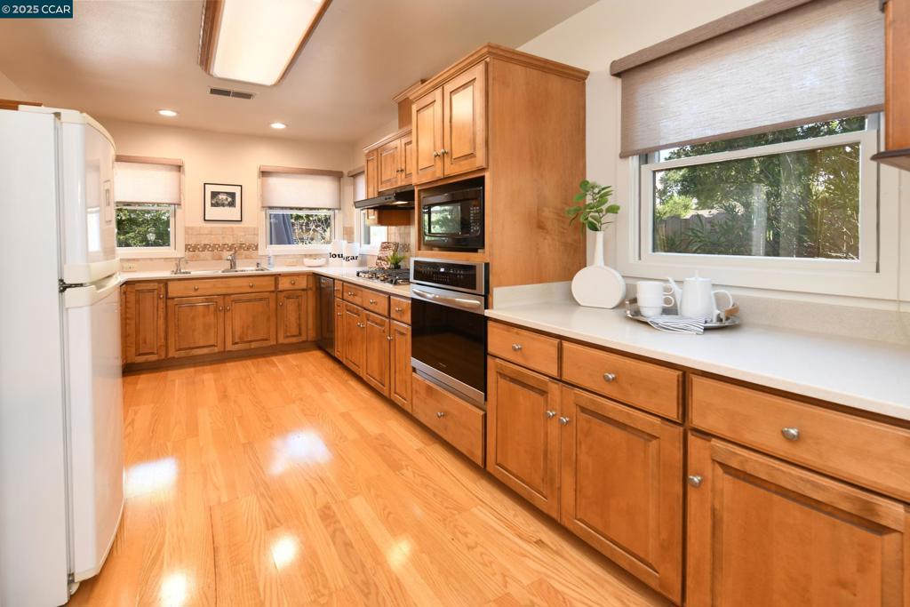 S. WALNUT CREEK - Residential