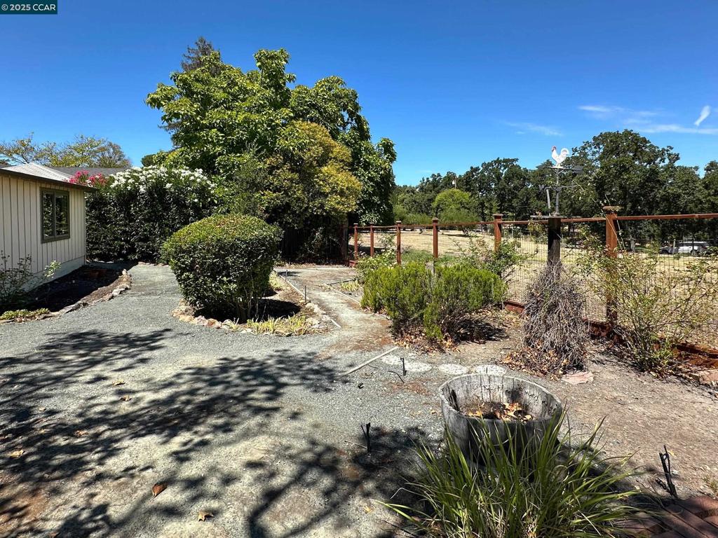 S. WALNUT CREEK - Residential